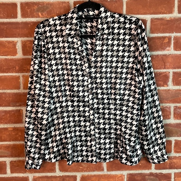 Houndstooth black and white long sleeve silky top - Picture 4 of 5